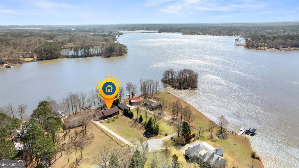 1070 Carpenter Lane Property Photo 7