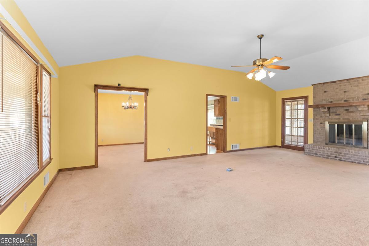 1070 Carpenter Lane Property Photo 10