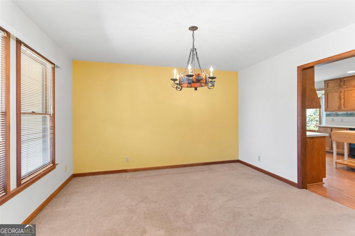 1070 Carpenter Lane Property Photo 11