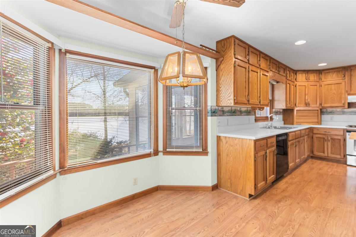 1070 Carpenter Lane Property Photo 15