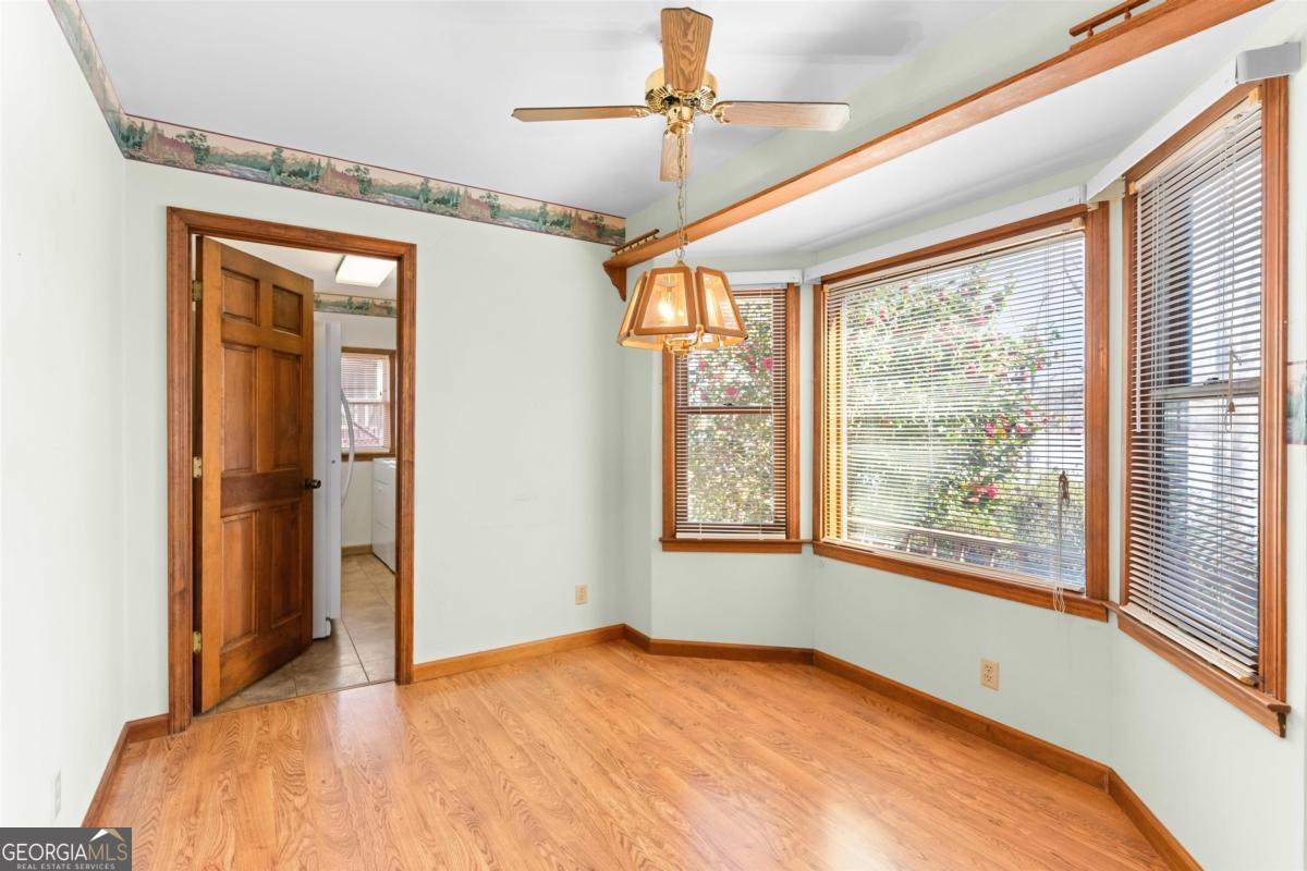 1070 Carpenter Lane Property Photo 16