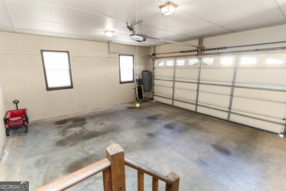 1070 Carpenter Lane Property Photo 18