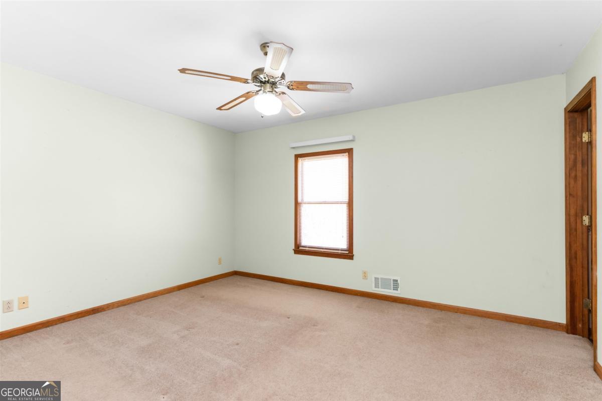 1070 Carpenter Lane Property Photo 21