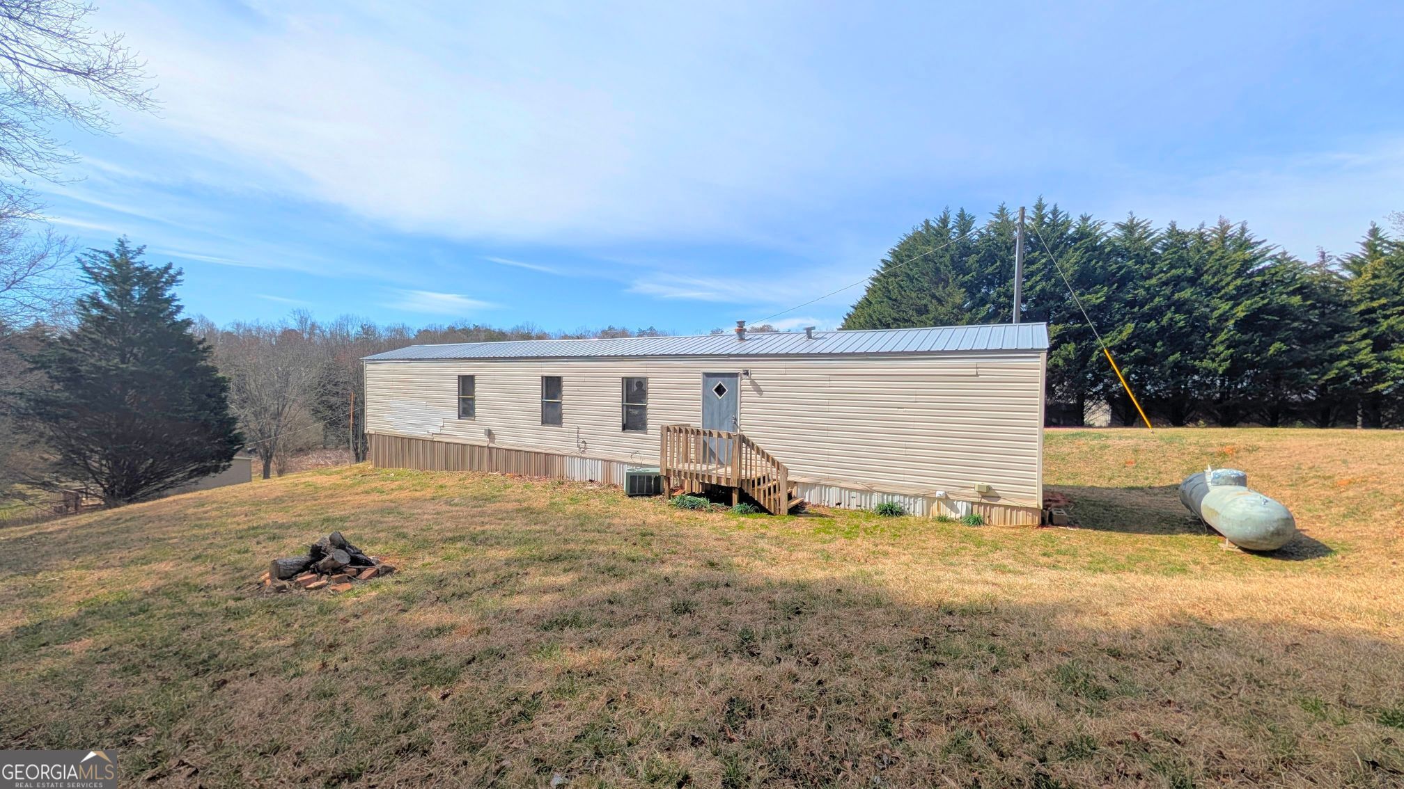 1562 Grindle Bridge Road Property Photo 5