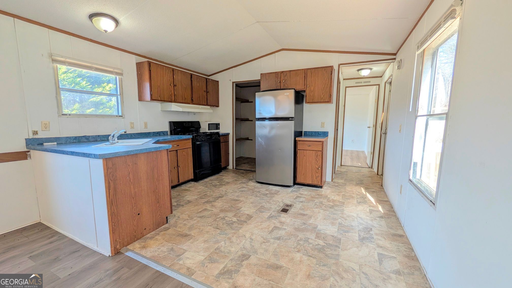 1562 Grindle Bridge Road Property Photo 11