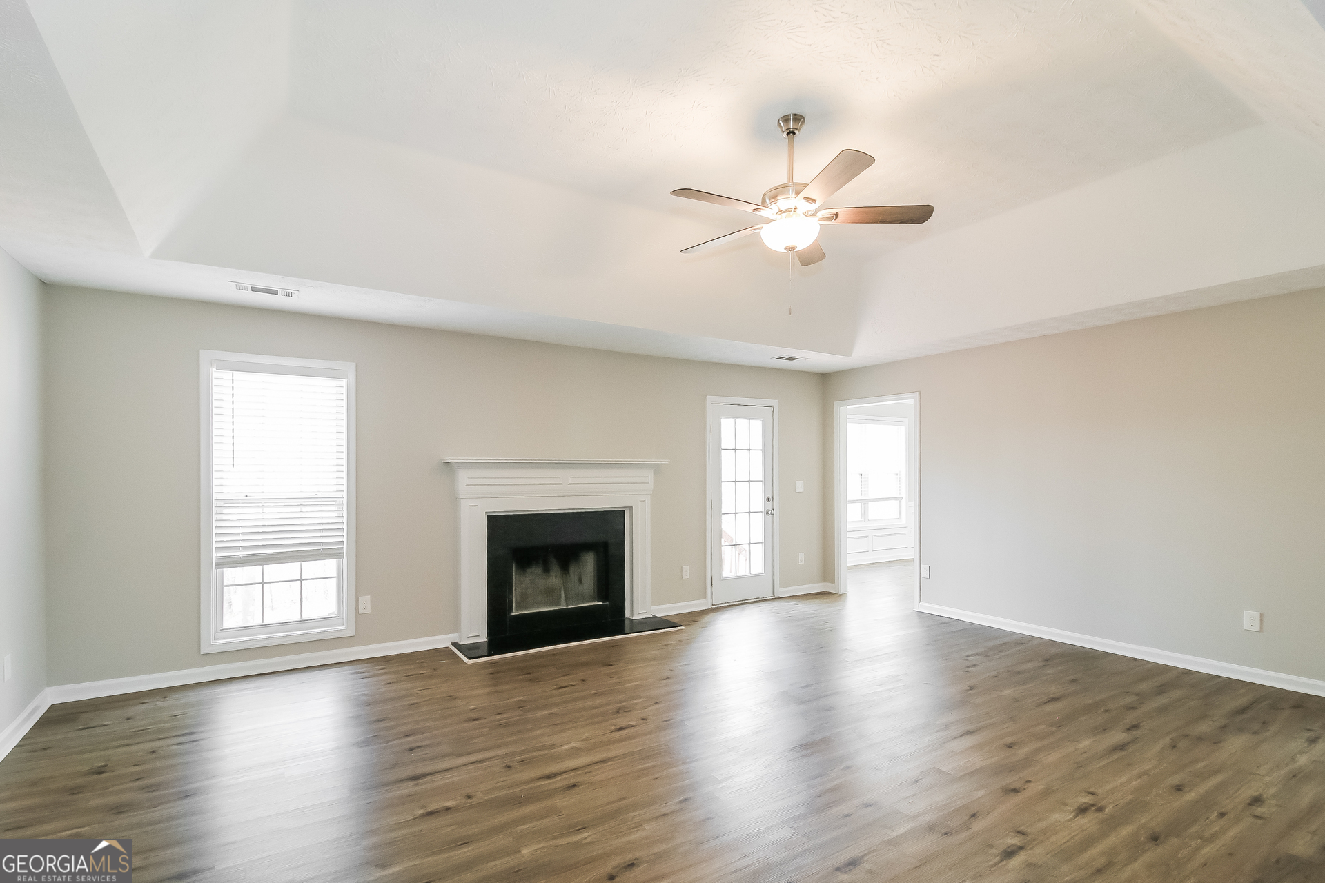 80 E Lawn Drive Property Photo 4