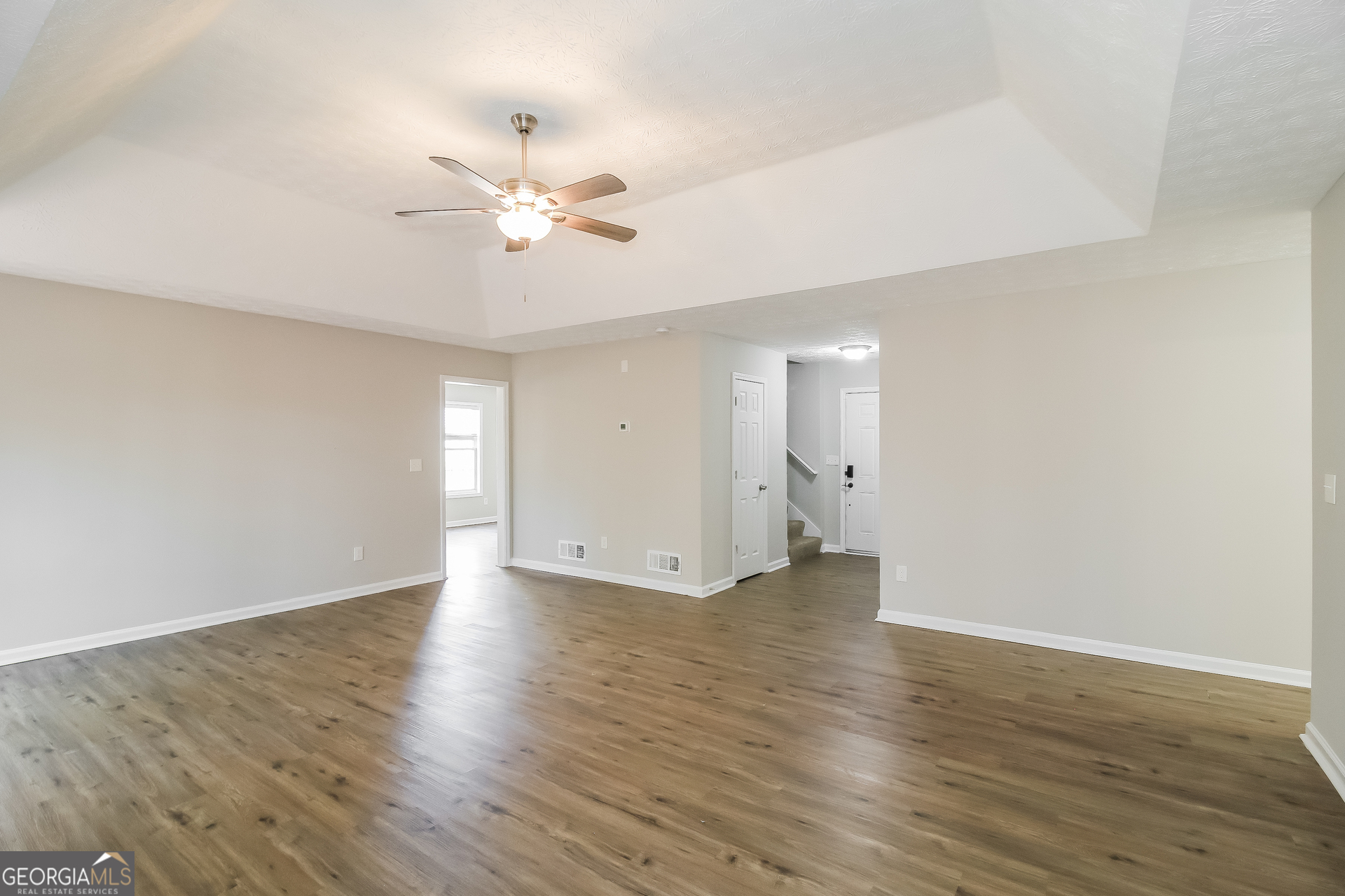 80 E Lawn Drive Property Photo 5