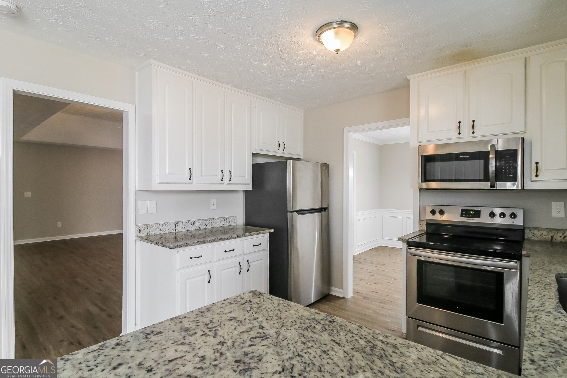 80 E Lawn Drive Property Photo 7