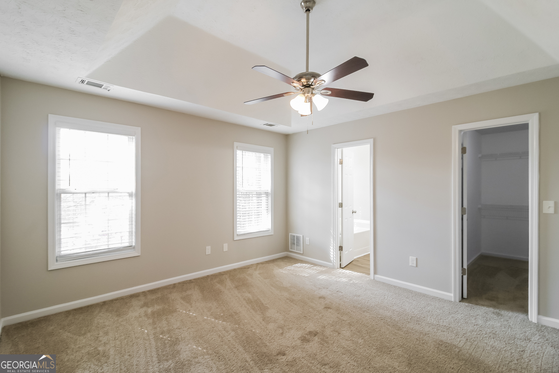 80 E Lawn Drive Property Photo 10