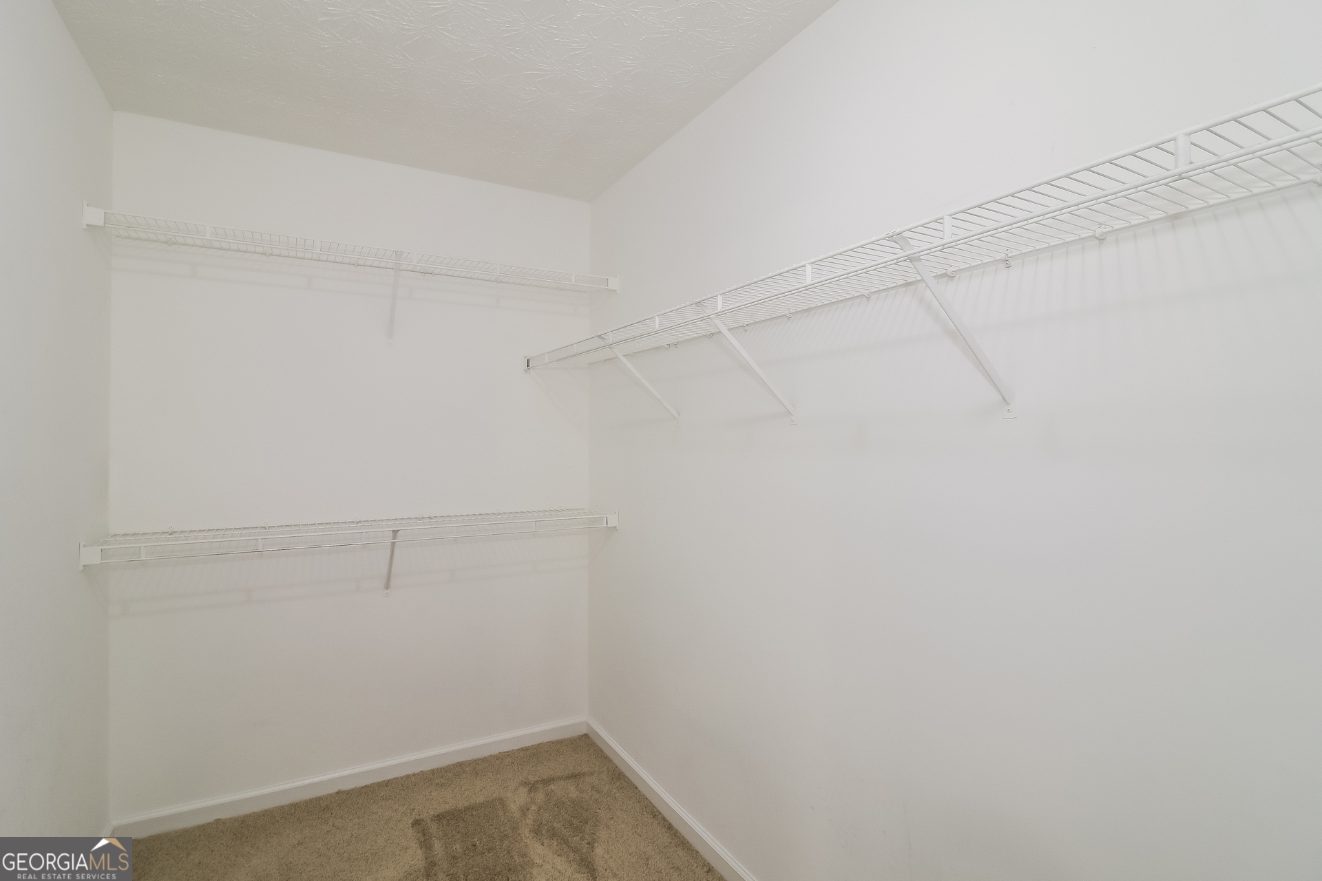 80 E Lawn Drive Property Photo 13