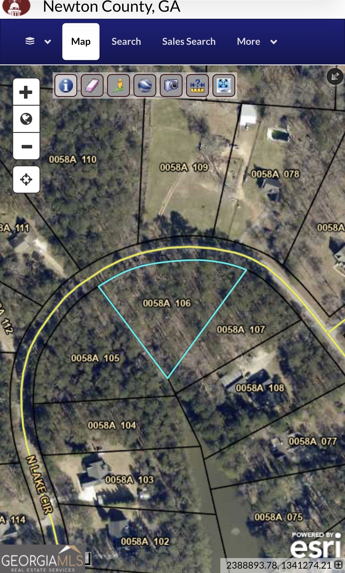 635 N Lake Circle Property Photo 2