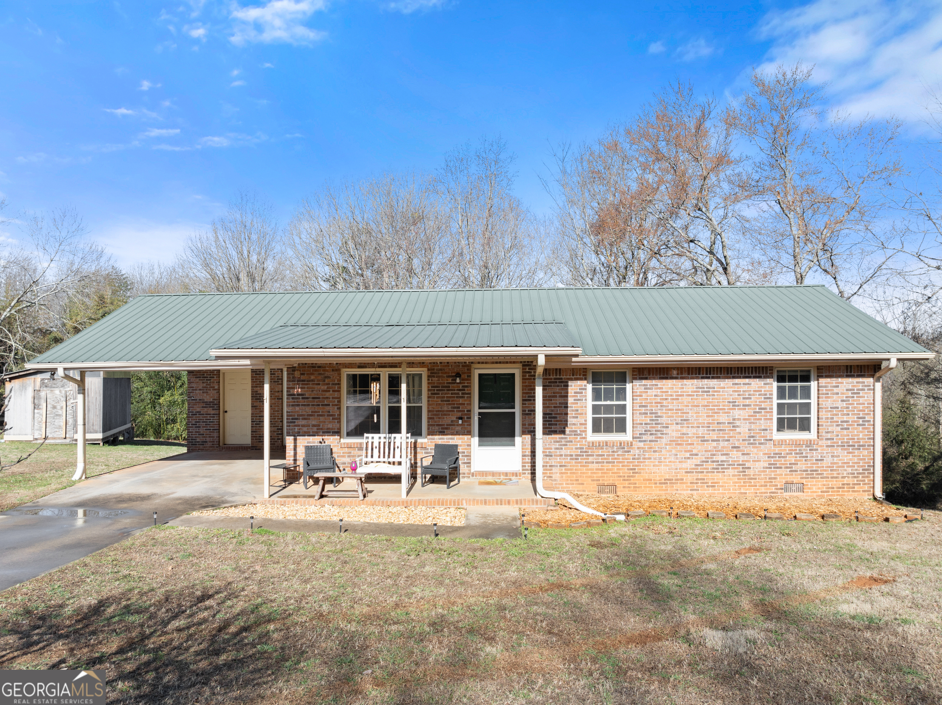 431 Clover Leaf Road Property Photo 1
