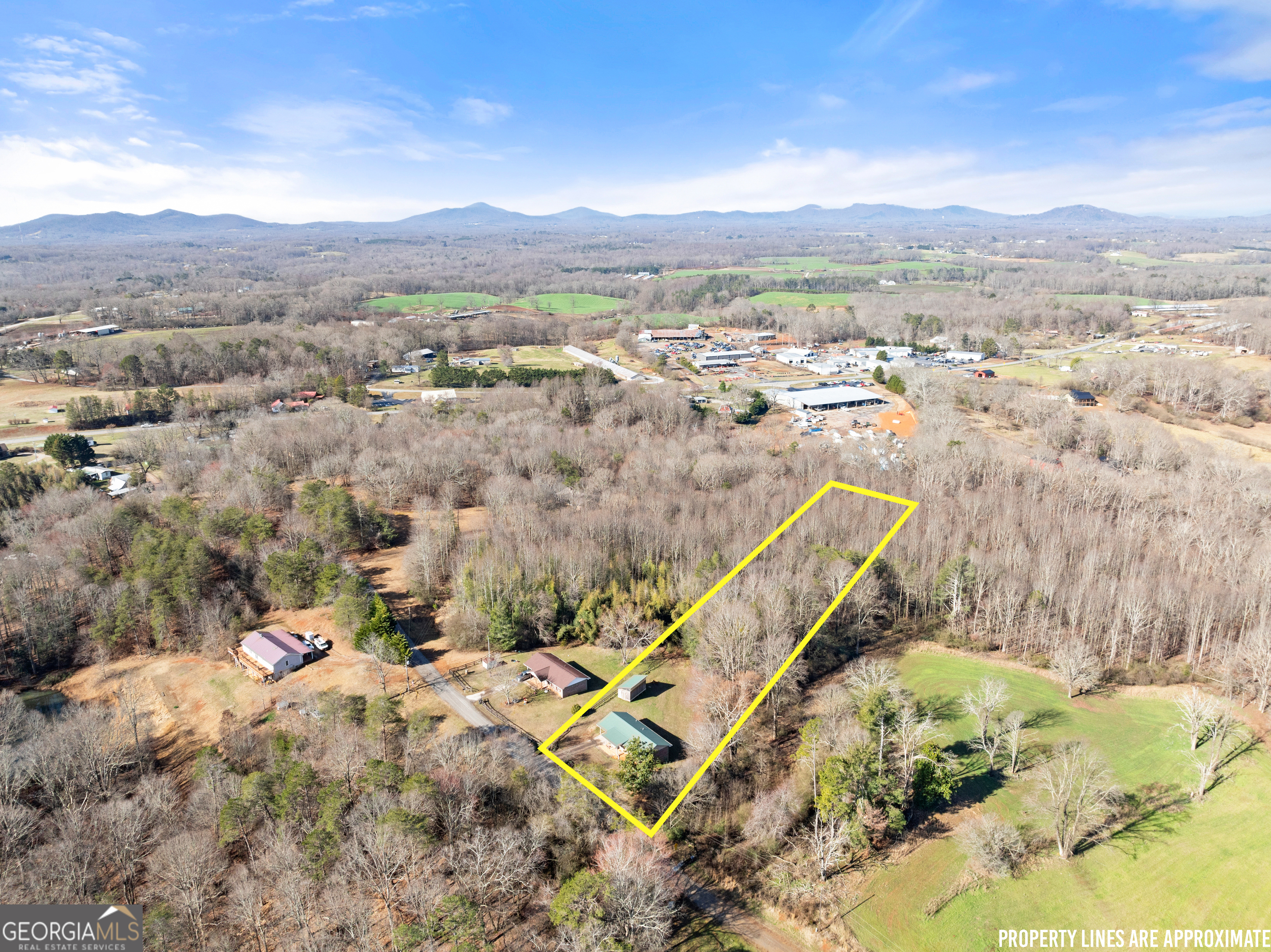 431 Clover Leaf Road Property Photo 3