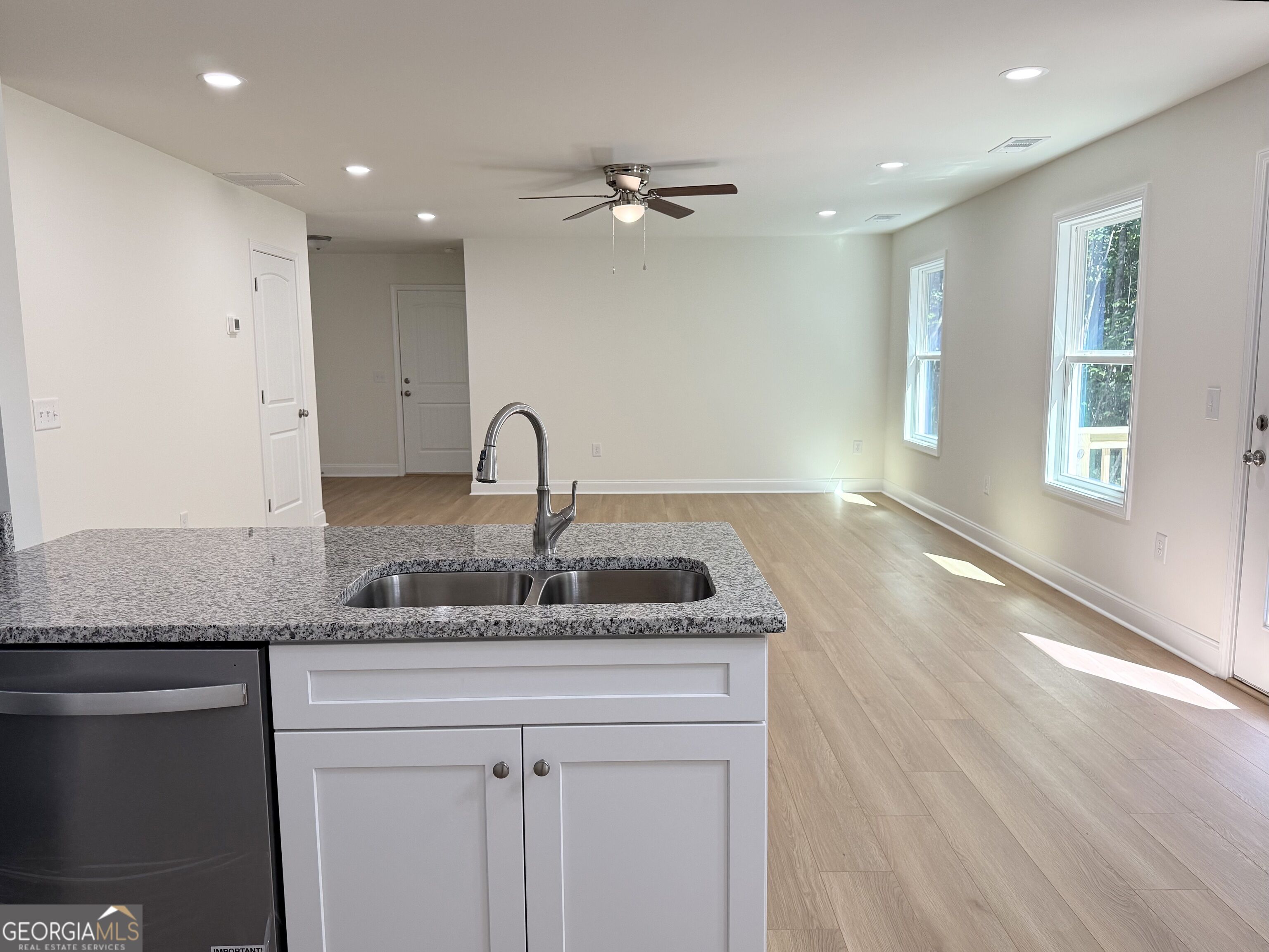569 Day Star Lane Property Photo 8