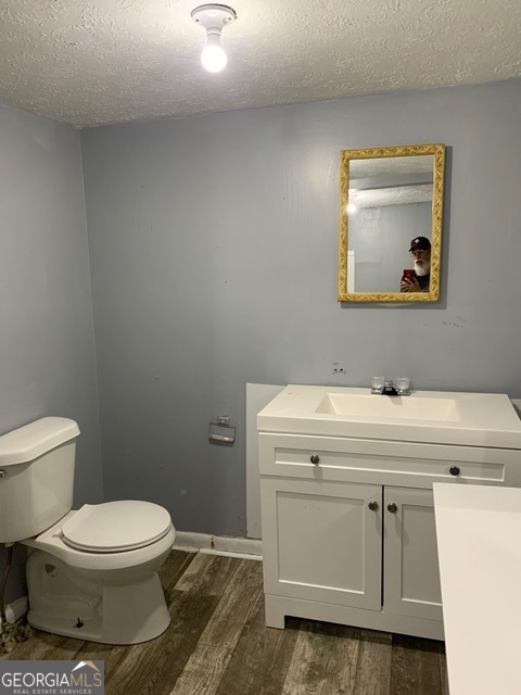 1290 Pio Nono Avenue Property Photo 14