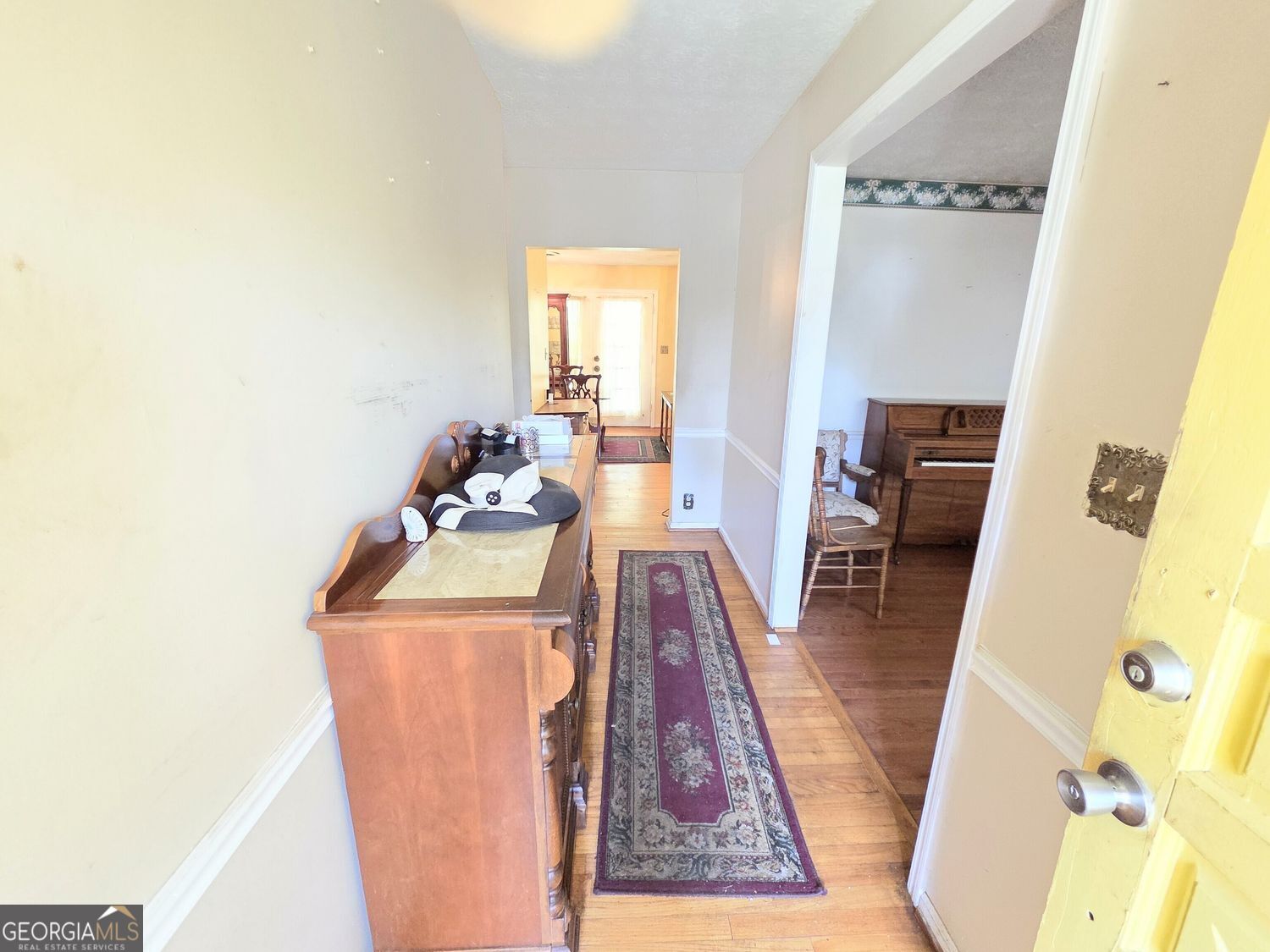 375 Arch Street Property Photo 4