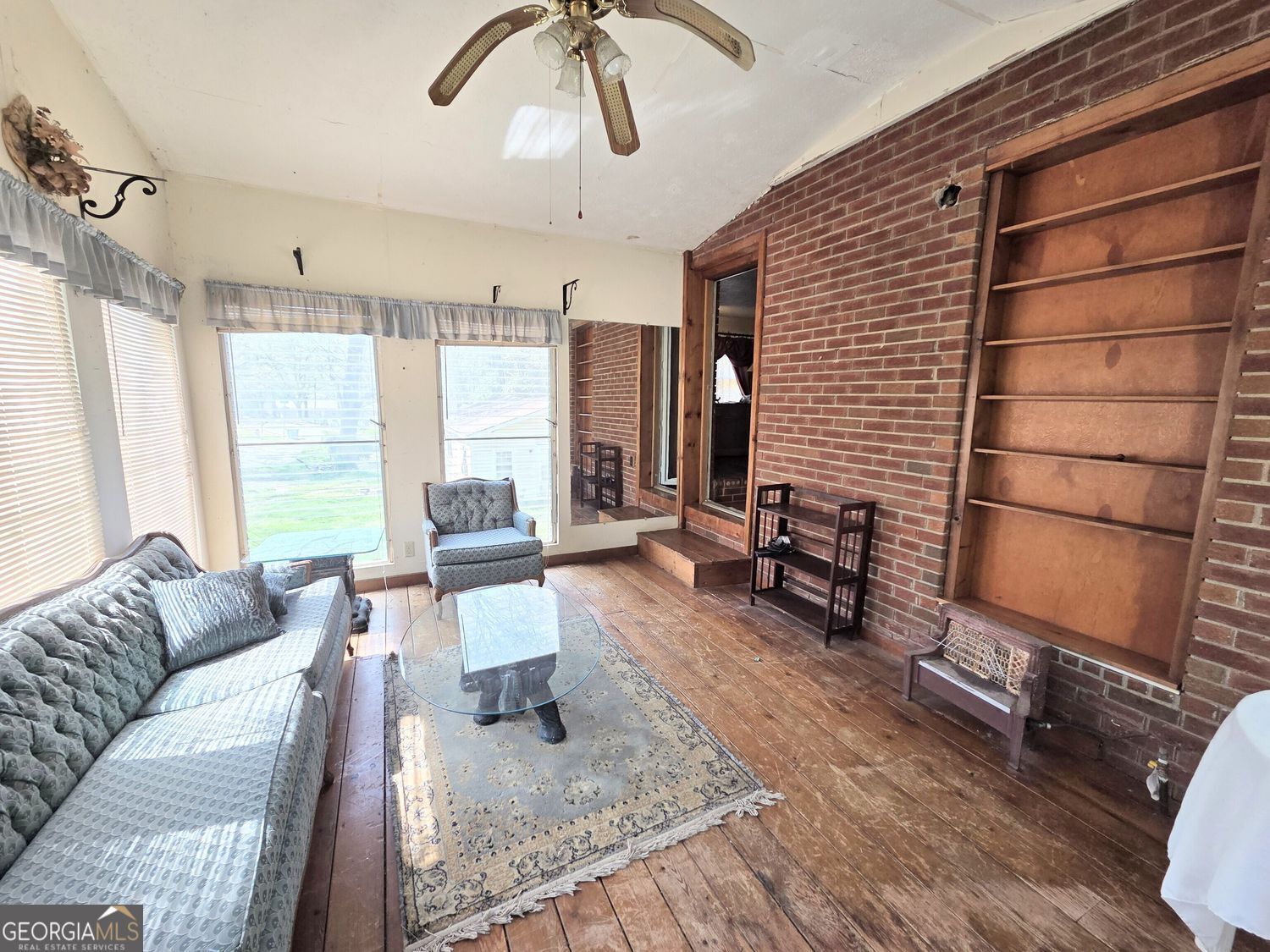 375 Arch Street Property Photo 17