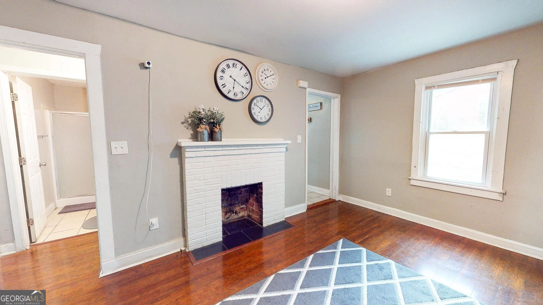 1860 North Avenue Nw Property Photo 4