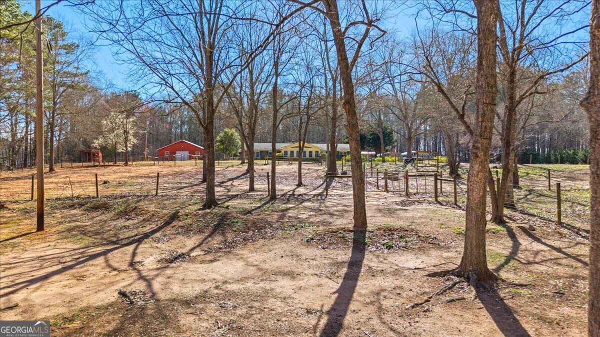 137 Meadow Wood Lane Property Photo 5