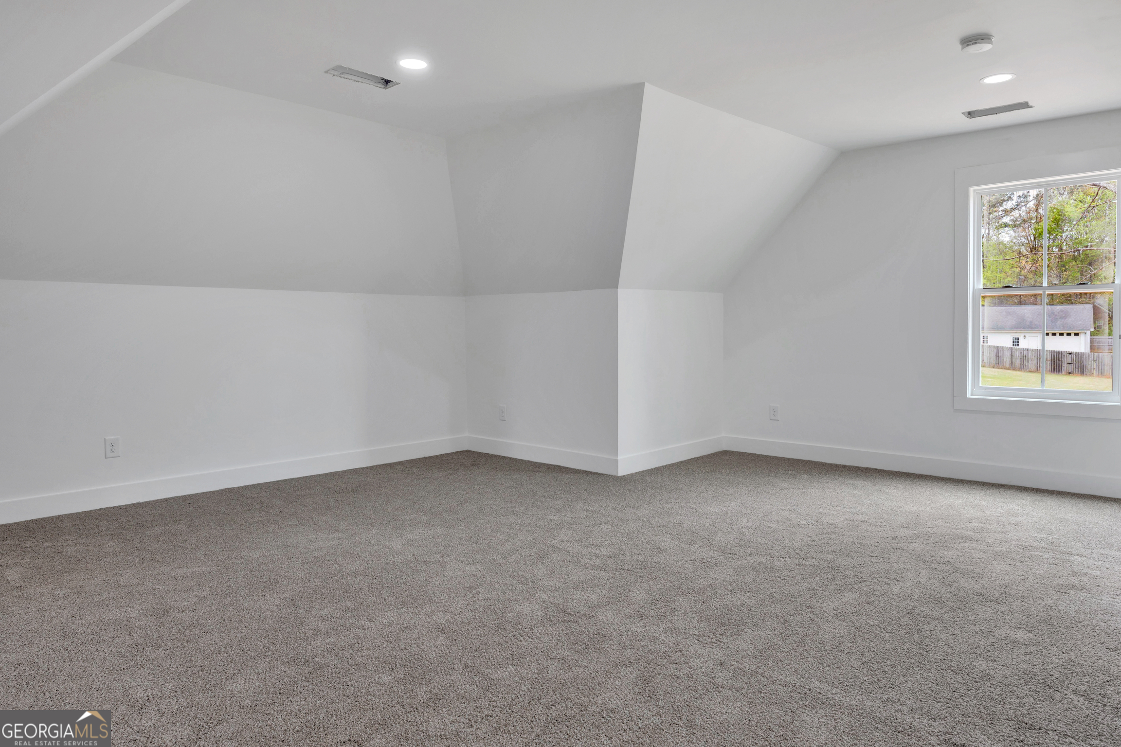 108 Woodcrest Drive Property Photo 32