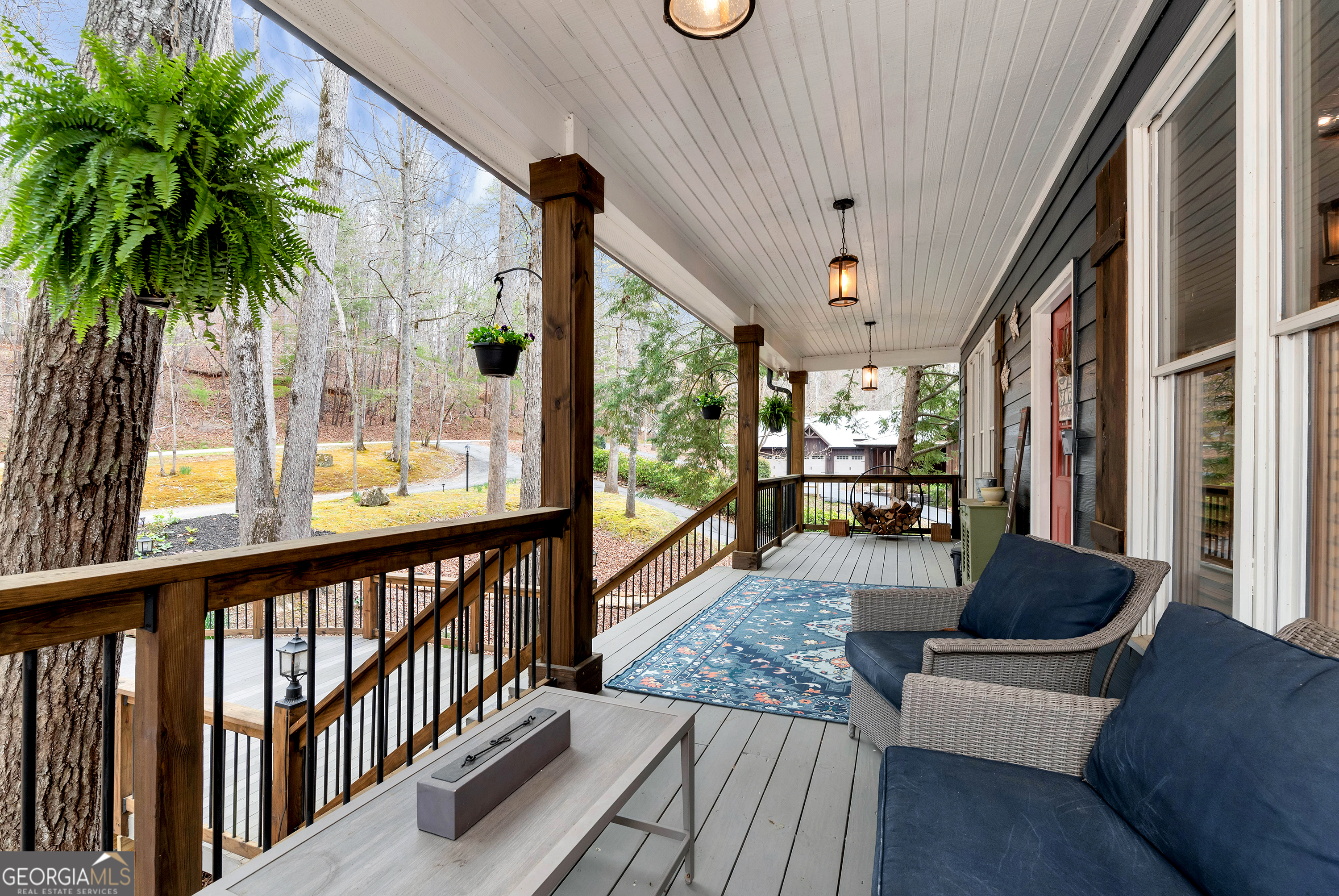 1060 Golden Avenue Property Photo 4