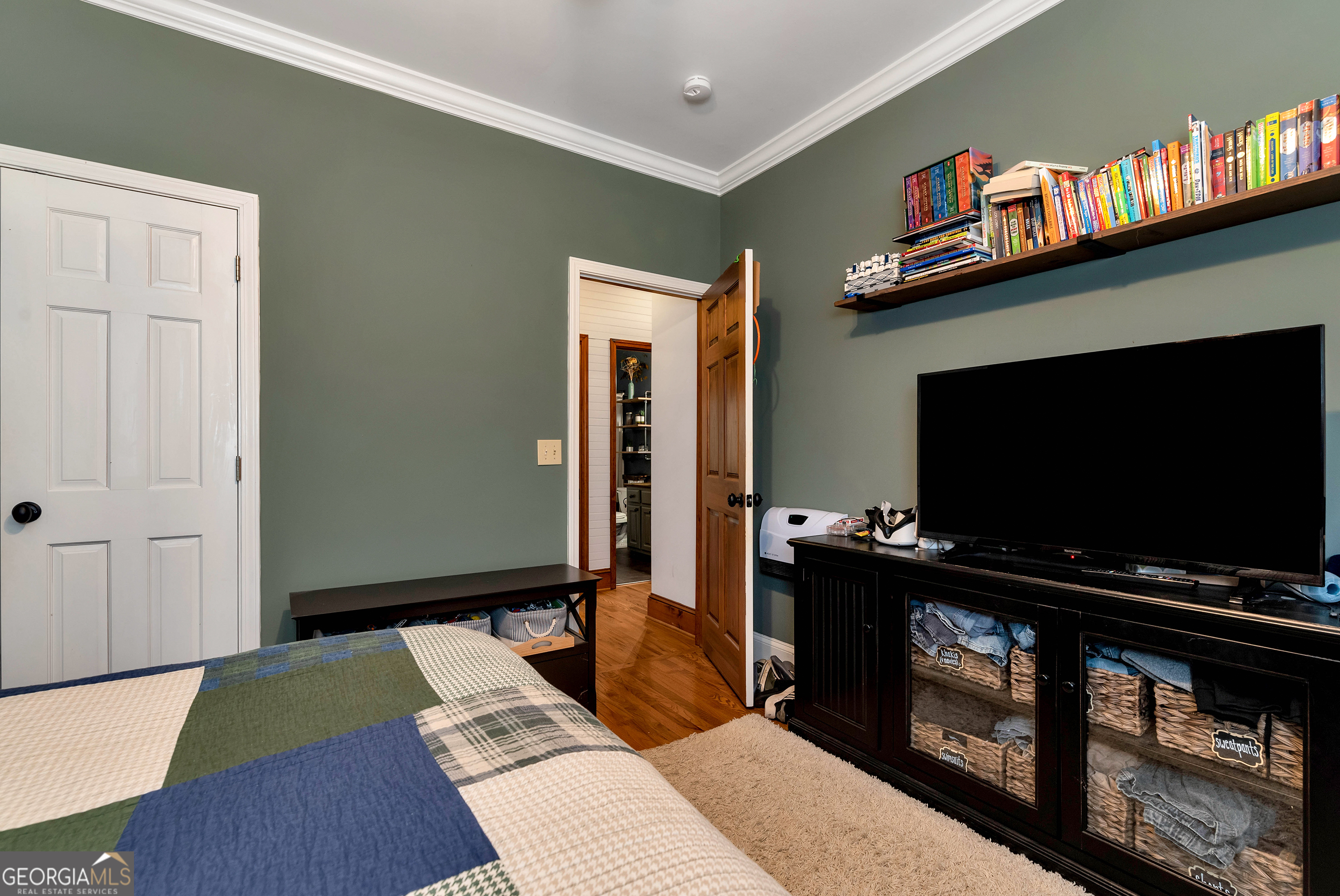 1060 Golden Avenue Property Photo 24