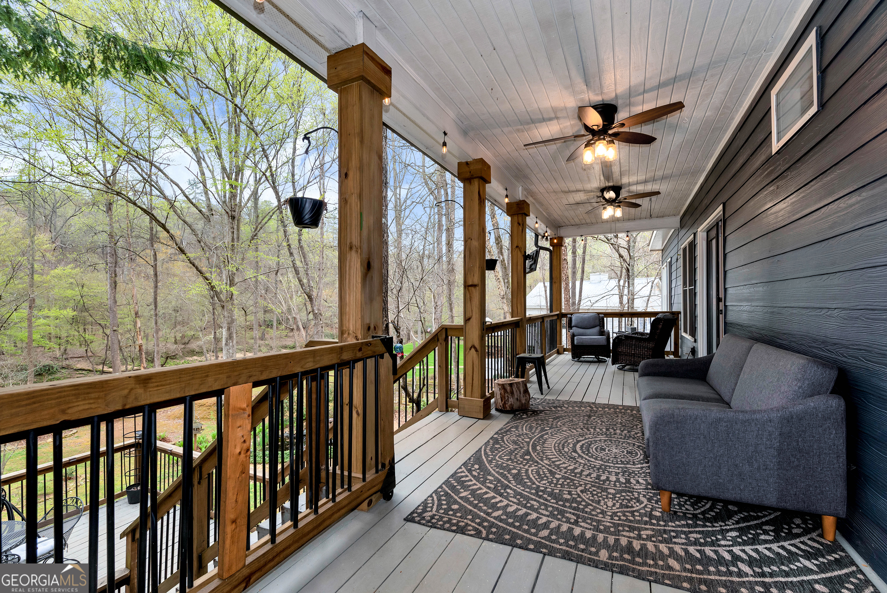 1060 Golden Avenue Property Photo 46