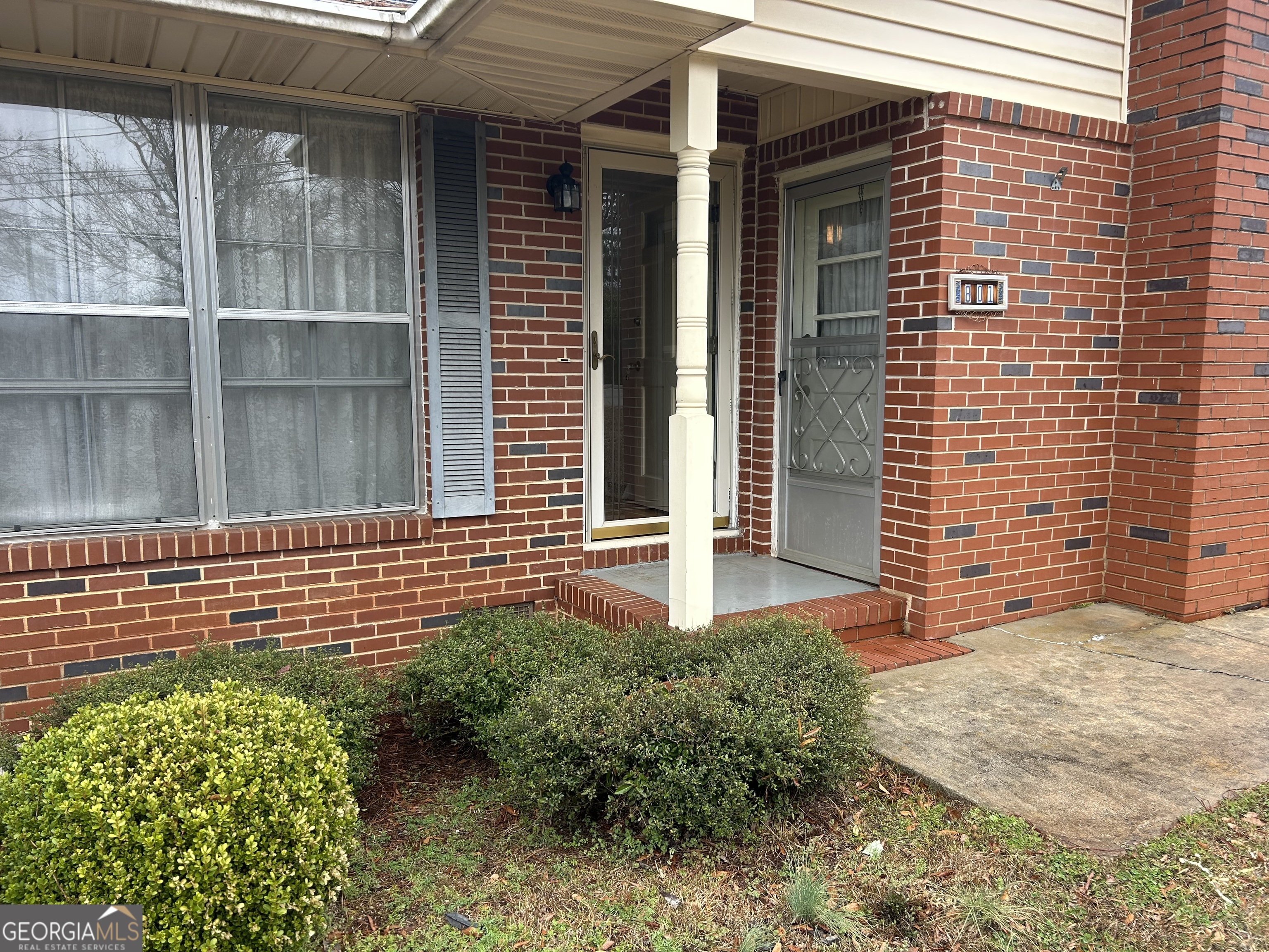 801 Cloverhurst Drive Property Photo 2