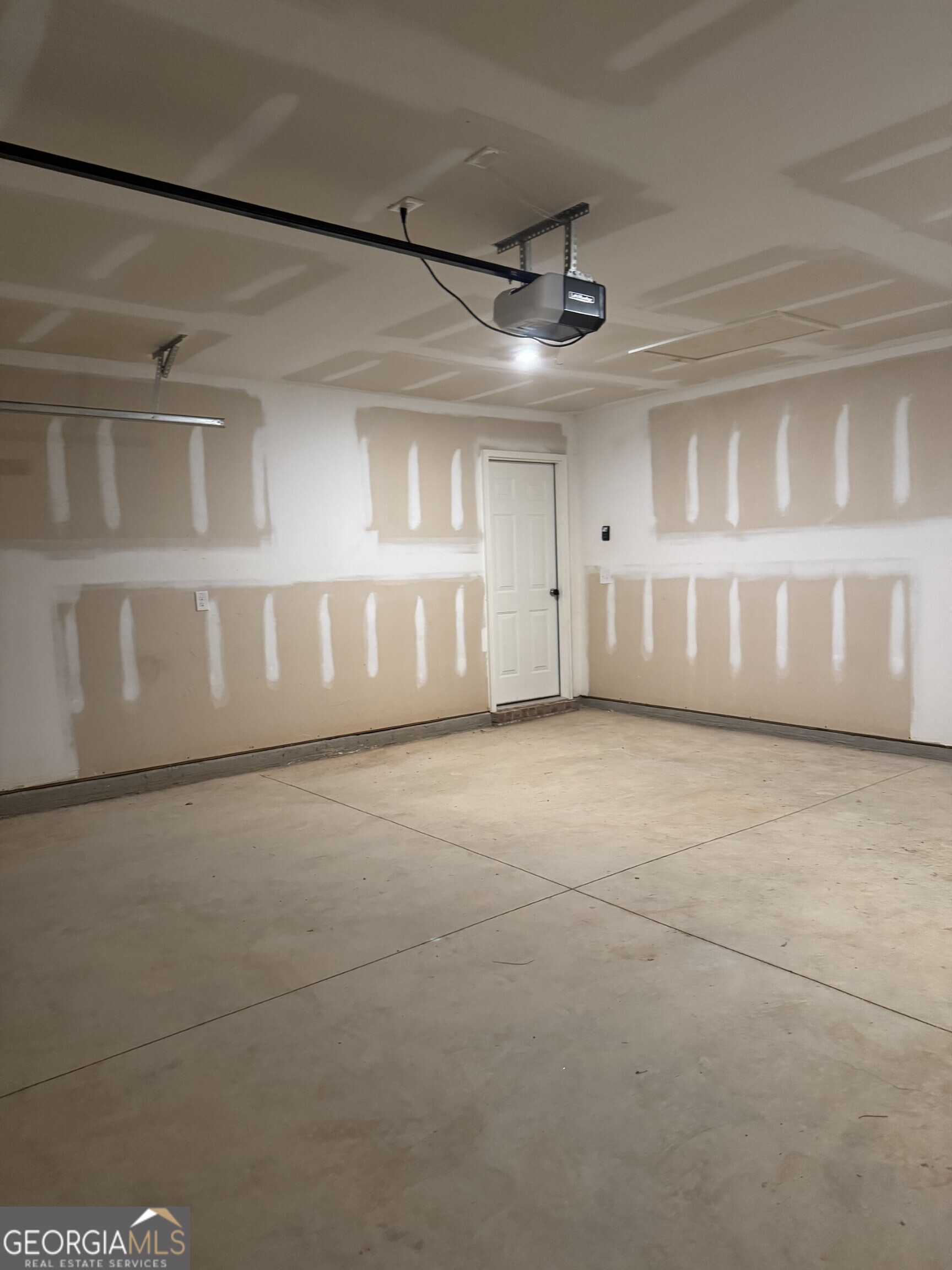 506 Pine Meadows Court Property Photo 6