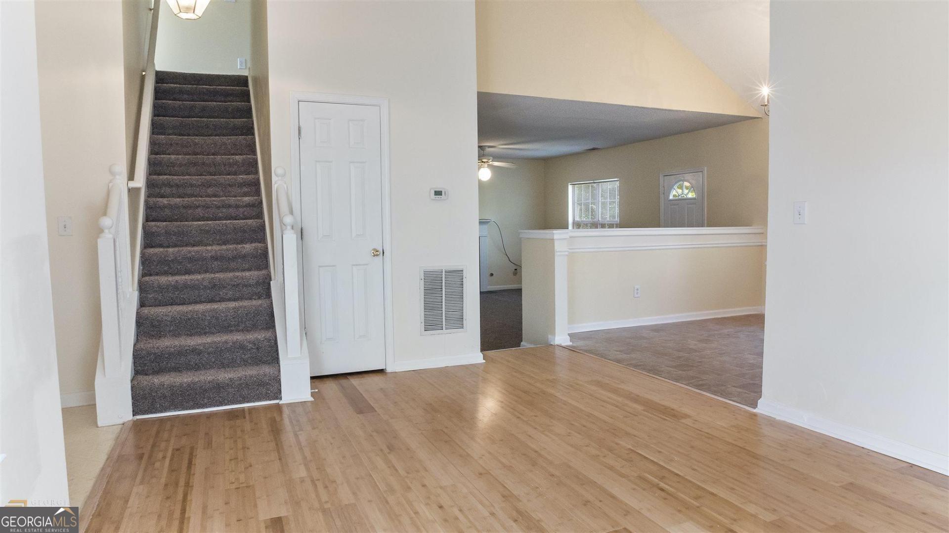 872 Asbury Trail Property Photo 3
