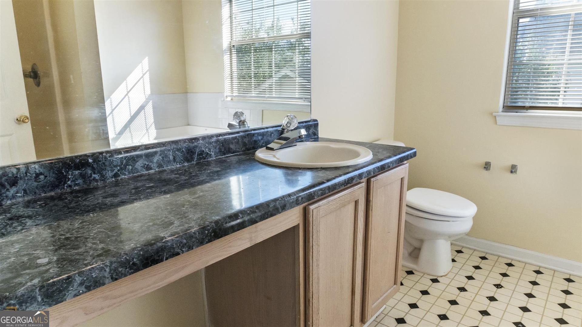 872 Asbury Trail Property Photo 11