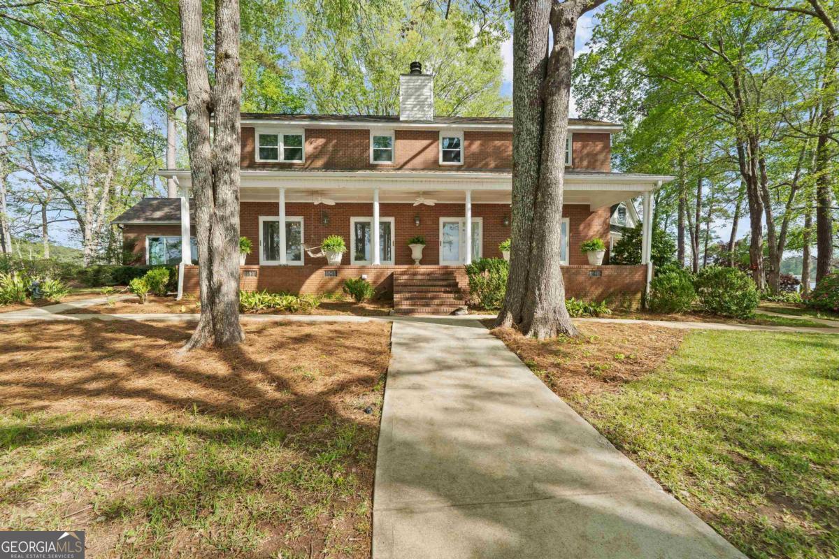 390 Nw David Williams Road Property Photo 1
