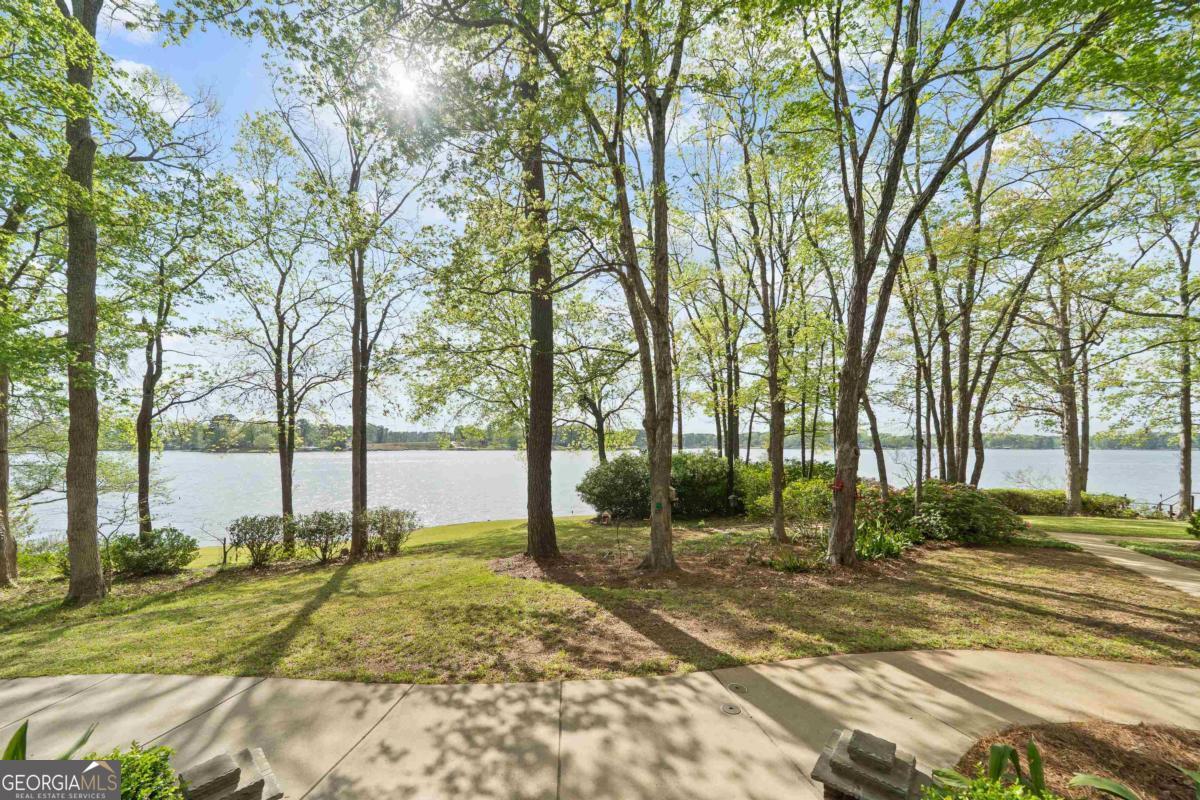 390 Nw David Williams Road Property Photo 3