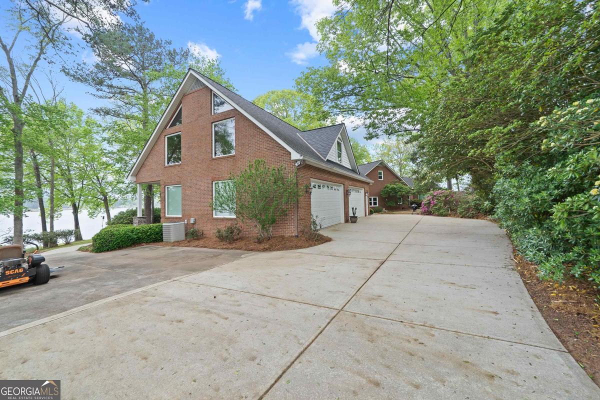 390 Nw David Williams Road Property Photo 10