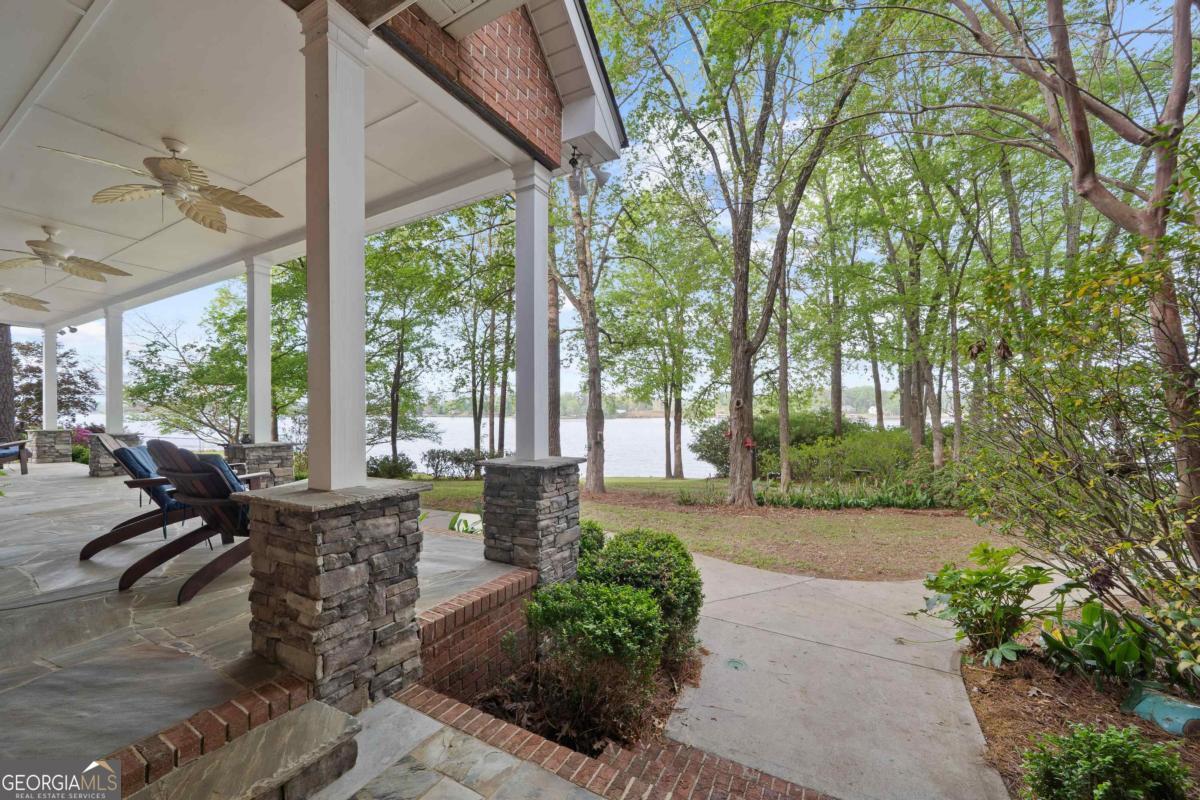 390 Nw David Williams Road Property Photo 14