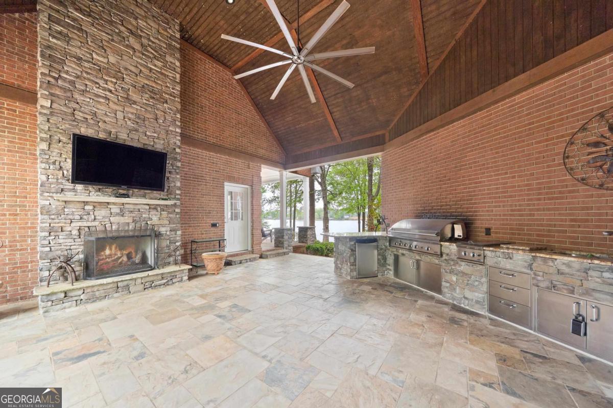 390 Nw David Williams Road Property Photo 17