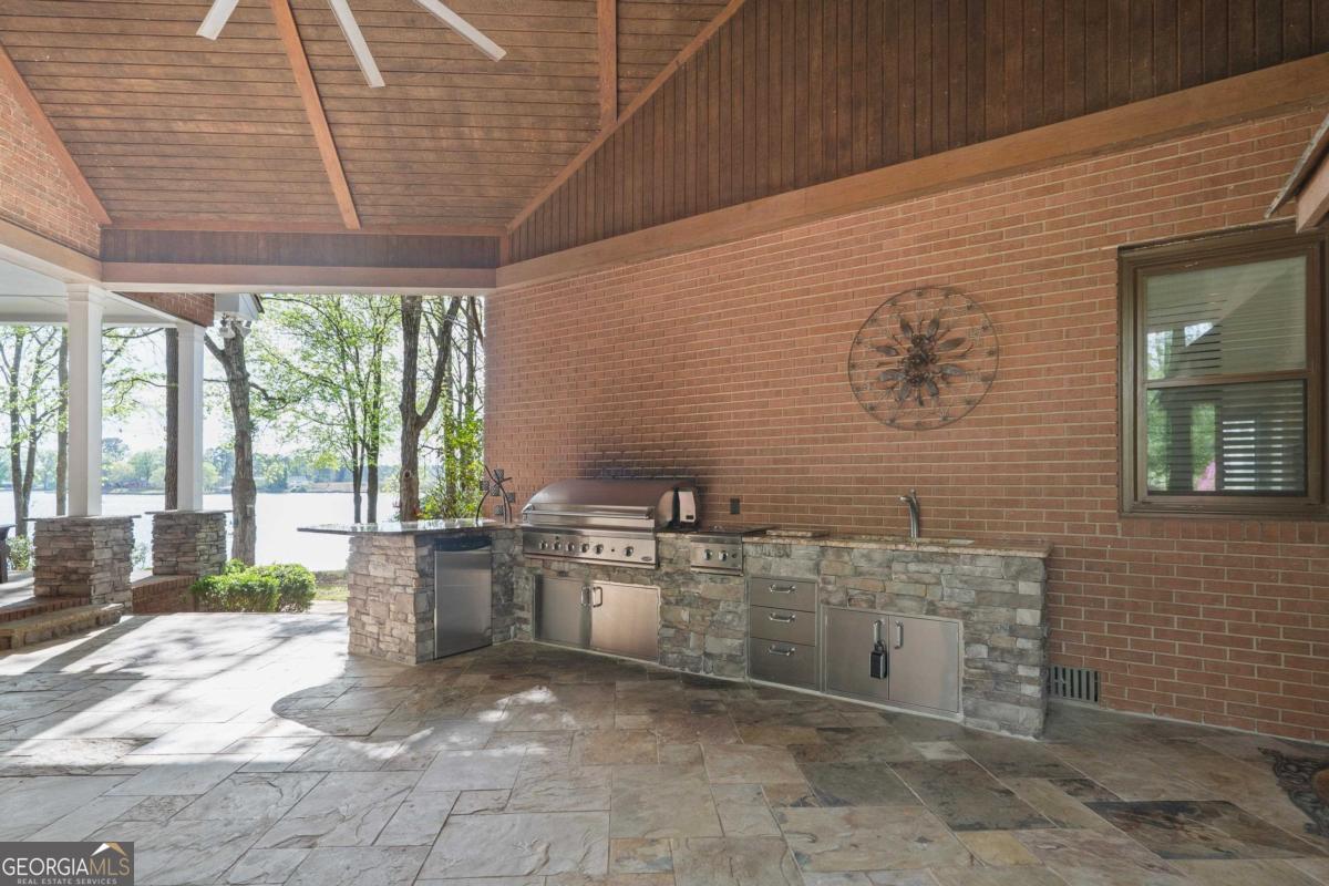 390 Nw David Williams Road Property Photo 18