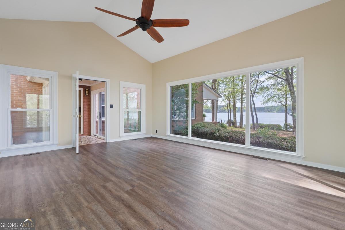 390 Nw David Williams Road Property Photo 37