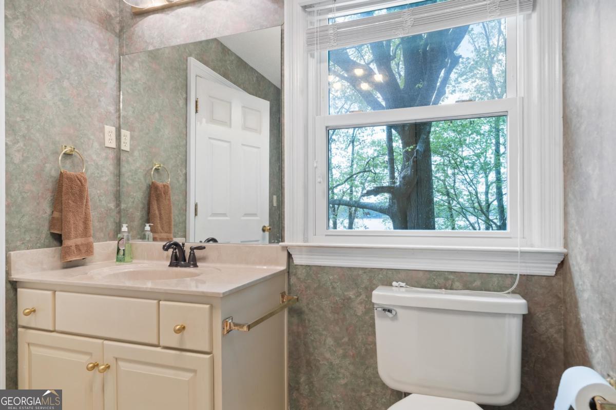 390 Nw David Williams Road Property Photo 54