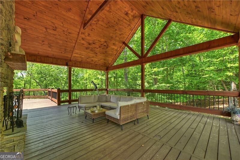 346 Logan Drive Property Photo 7