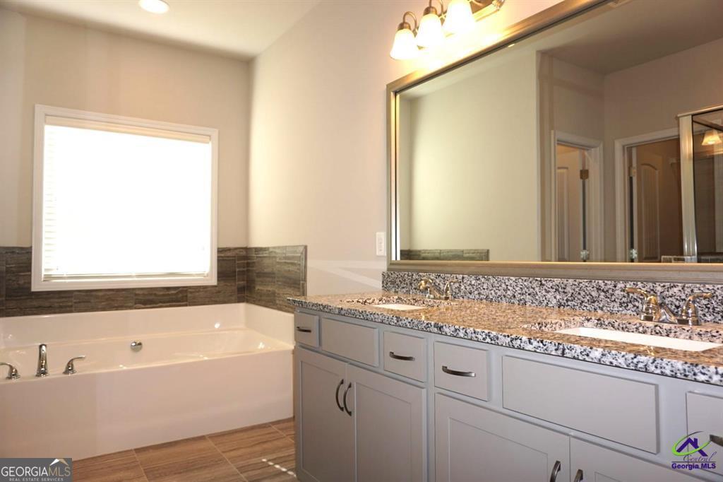 121 Bluecoat Trail Property Photo 15