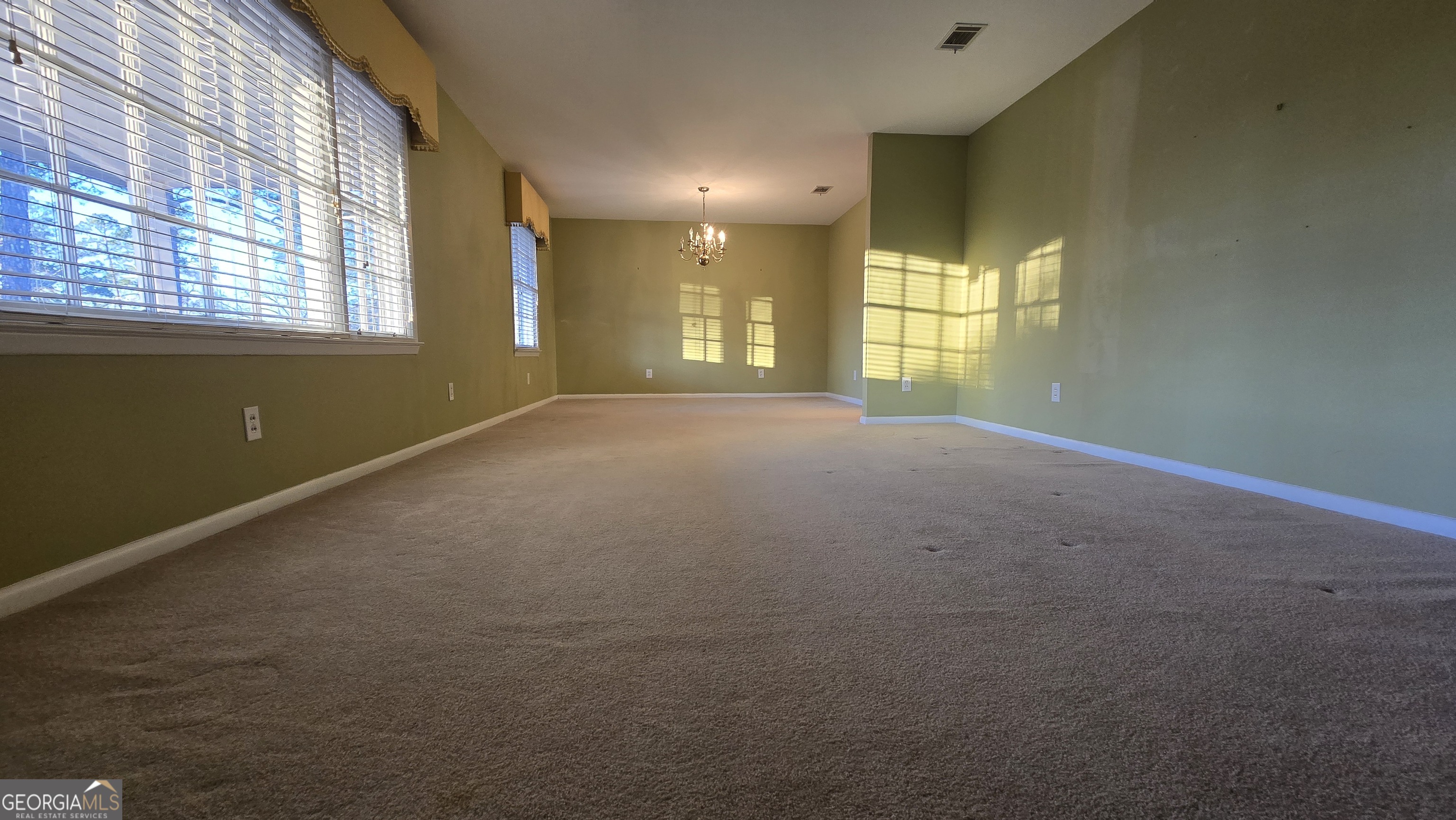 105 Rosemont Road Property Photo 9