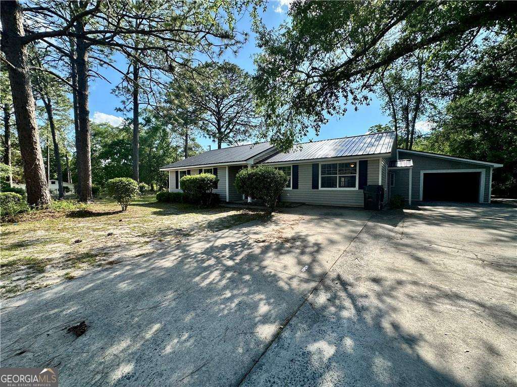 1301 Riverside Avenue Property Photo 1