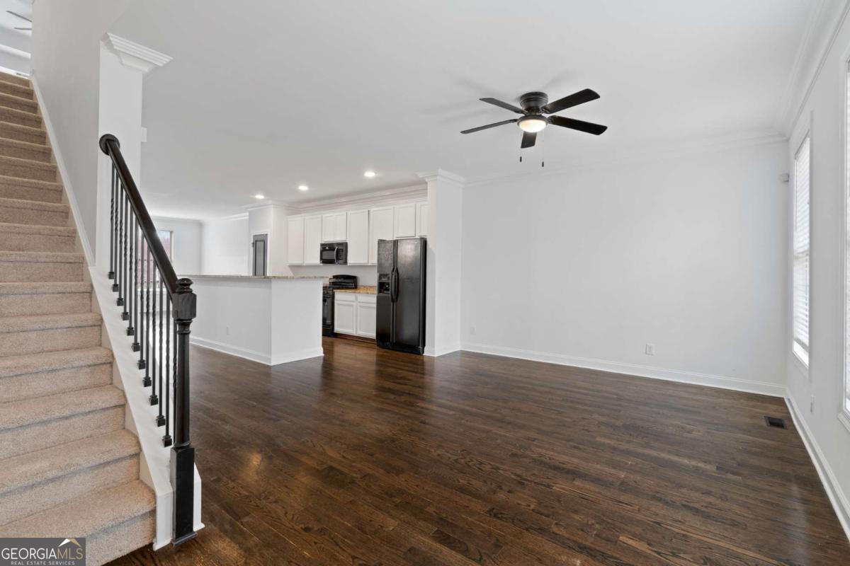 7054 Elmwood Ridge Court Property Photo 4
