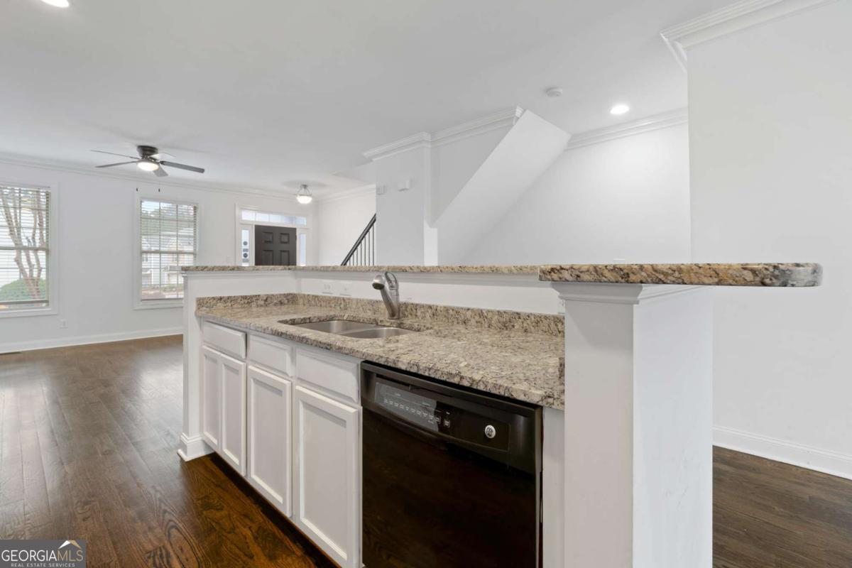7054 Elmwood Ridge Court Property Photo 12