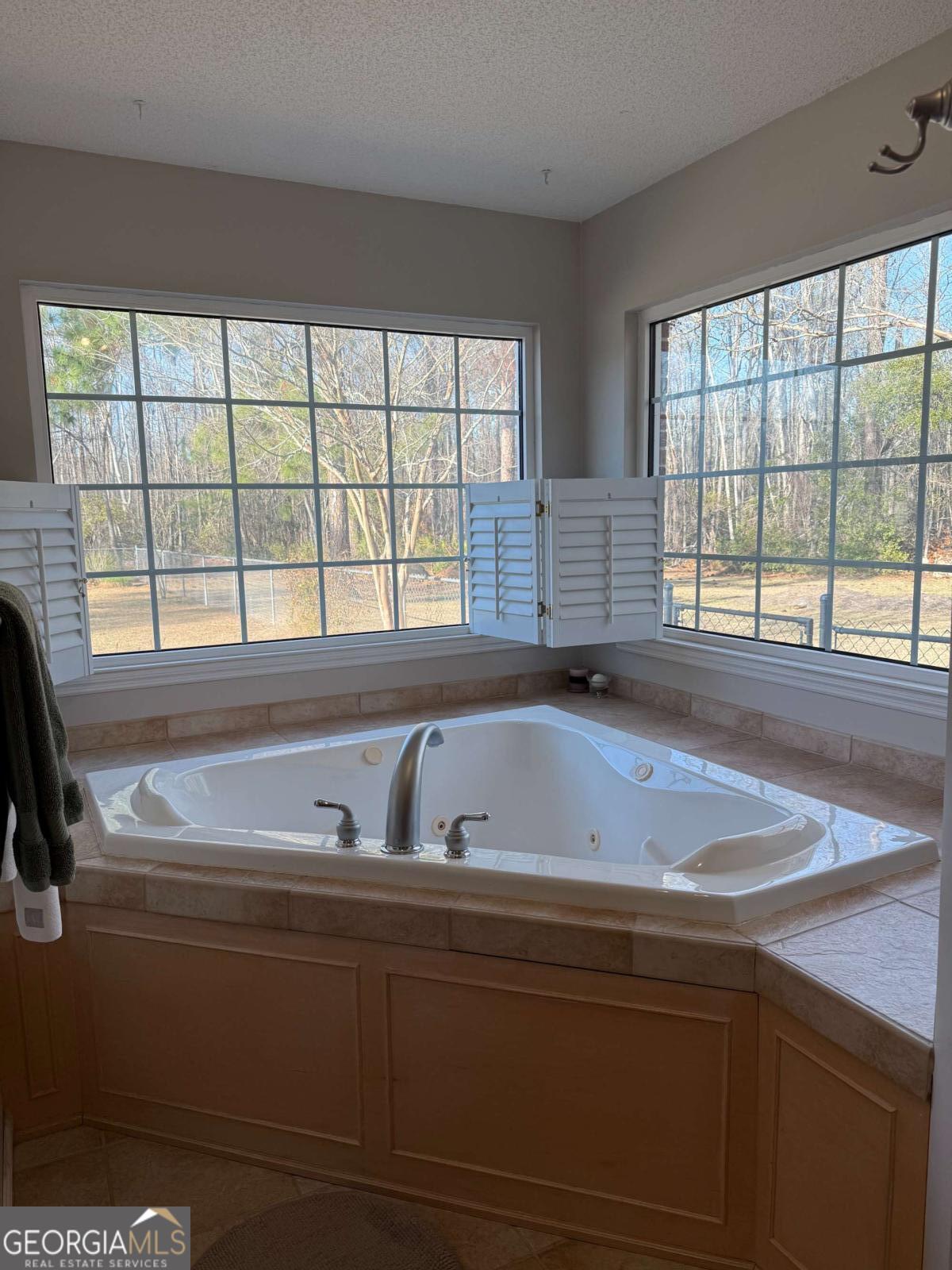 5686 Golden Isle W Property Photo 45
