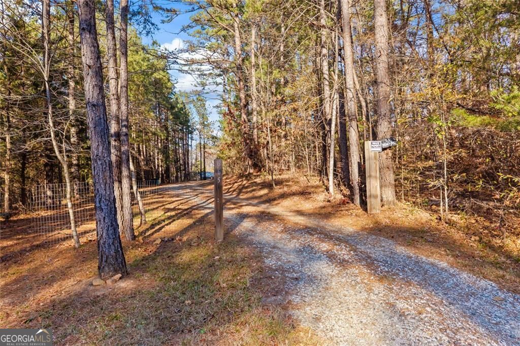 665 N Holcomb Drive Property Photo 2