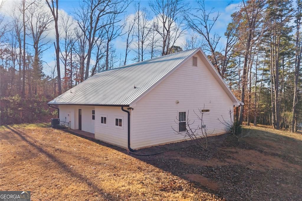 665 N Holcomb Drive Property Photo 10