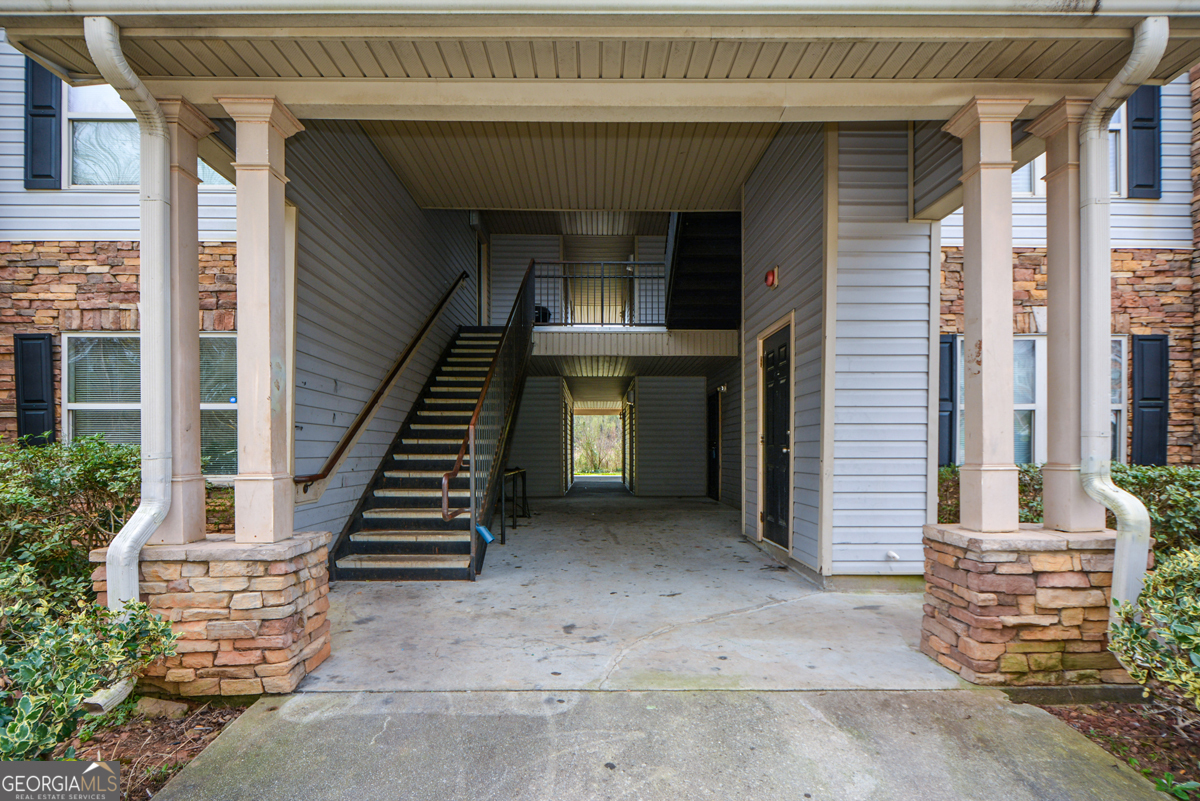 4101 Fairington Club Drive Property Photo 2