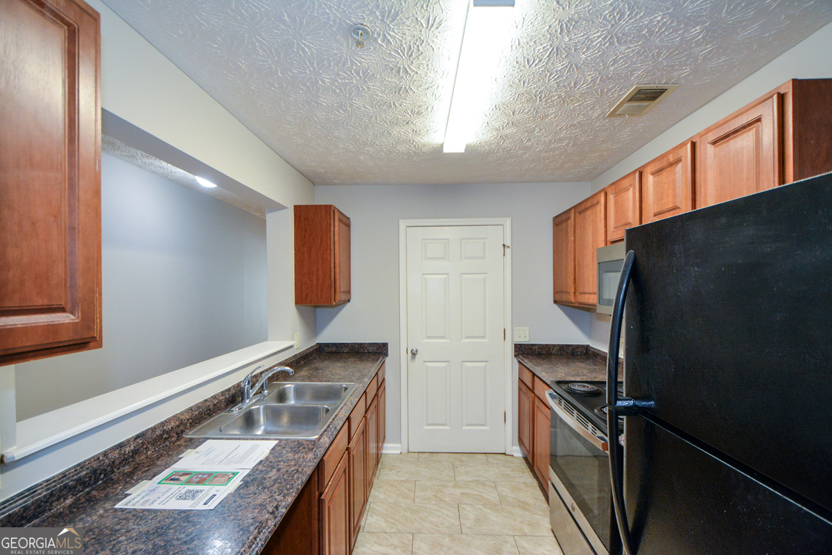 4101 Fairington Club Drive Property Photo 12